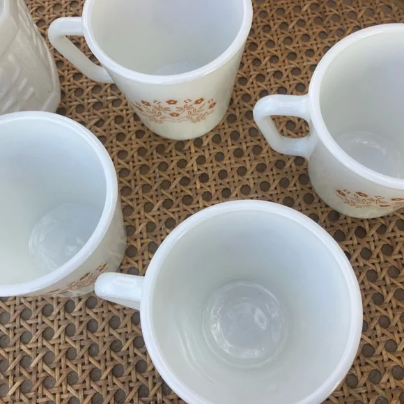 Pyrex Vintage D-Handled Summer Impressions Milk Glass Coffee Mug Set of 4 - Picture 5 of 14